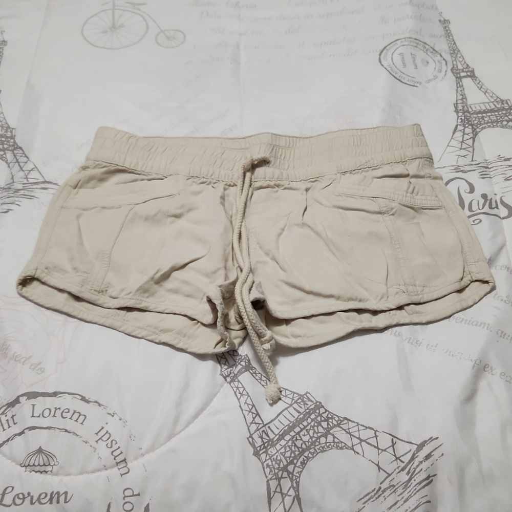Shorts size m